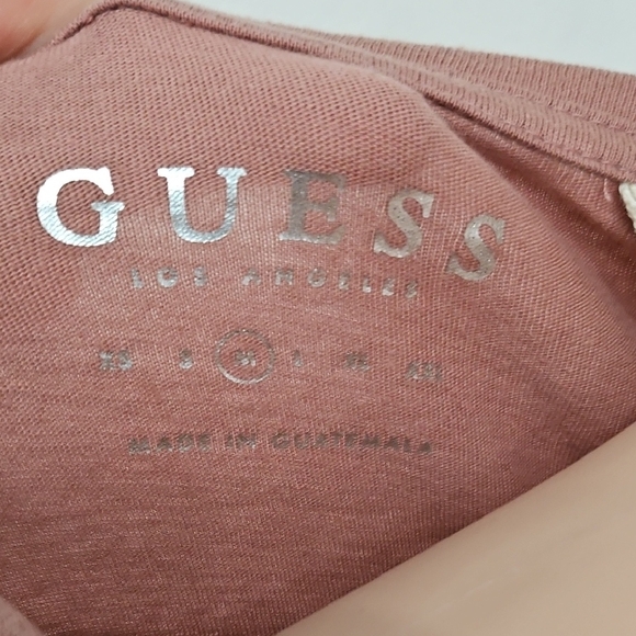 Guess Women's Mauve Short Sleeve Tee - Picture 6 of 6